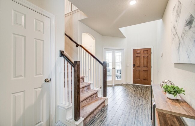 Building Photo - 27817 Ellie Oak Ln