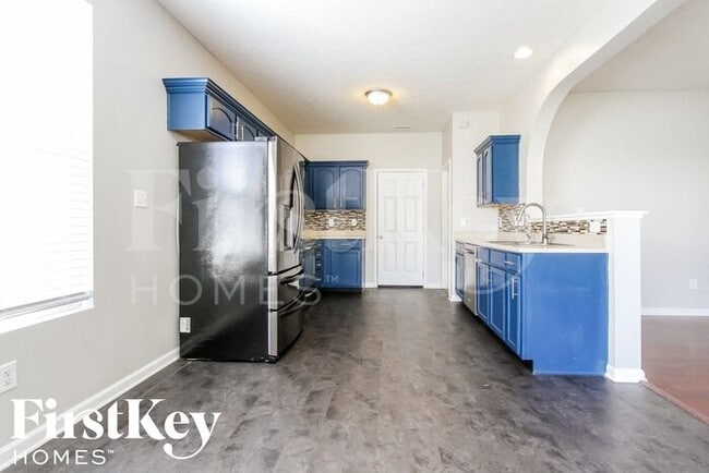 Building Photo - 15526 Farmland Ct