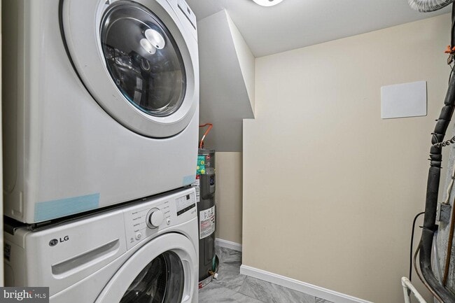 Building Photo - 8805 Bolero Ct