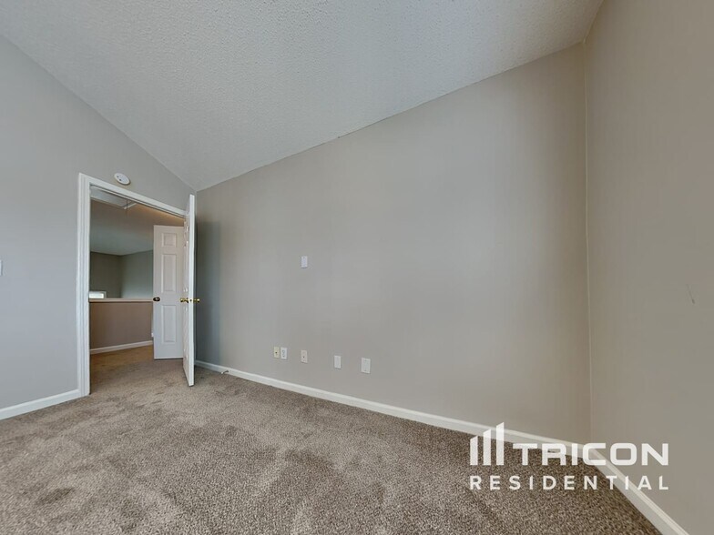 Building Photo - 4408 Shillham Ct