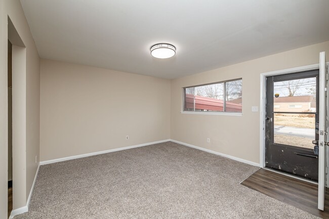 Building Photo - 3945 Starboard Rd