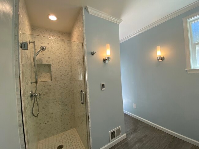 Building Photo - 161 El Bonito Way