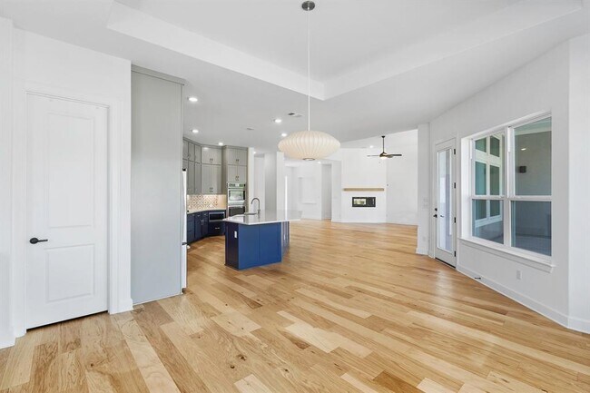 Building Photo - 151 Starfire Dr