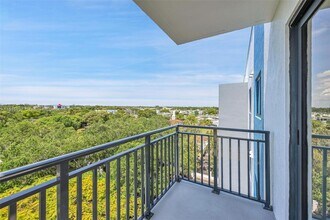 Building Photo - 840 NE 130th St