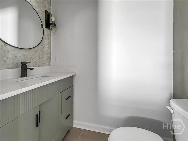 Building Photo - 3503 Haslam Ave