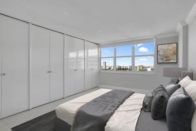 Building Photo - 1200 S Ocean Blvd