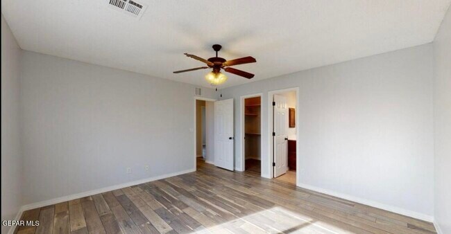 Building Photo - 14424 Jacinto Ramos Ave