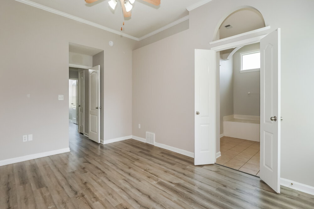 Building Photo - 6181 Braybourne Main