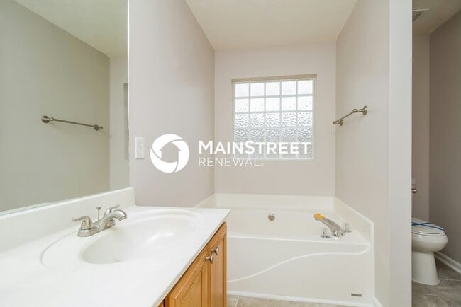 Building Photo - 3 Bedroom Pet-Friendly Home in La Vergne, ...