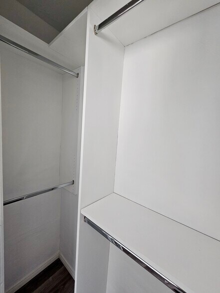 Building Photo - 1349 W 35th St