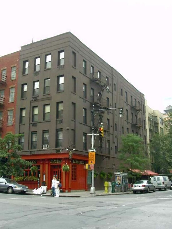 Building Photo - 350 E 53rd St