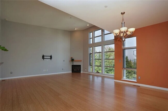 Building Photo - 2357 Yakima Ct