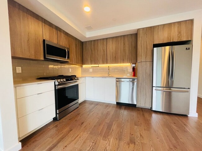 Primary Photo - Jamaica Plain 2 bedroom w/garage parking a...