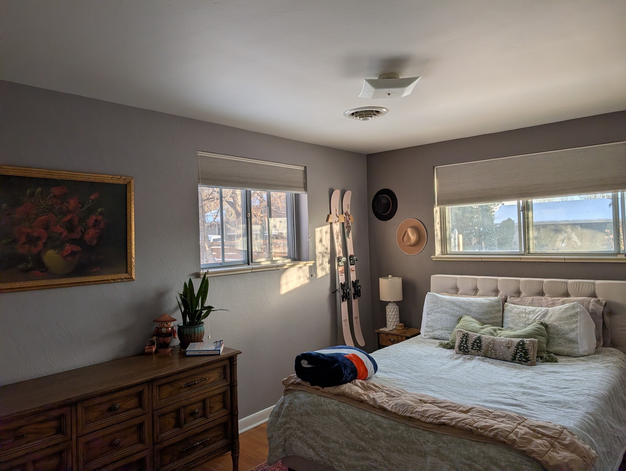 Building Photo - 1394 S Corona St