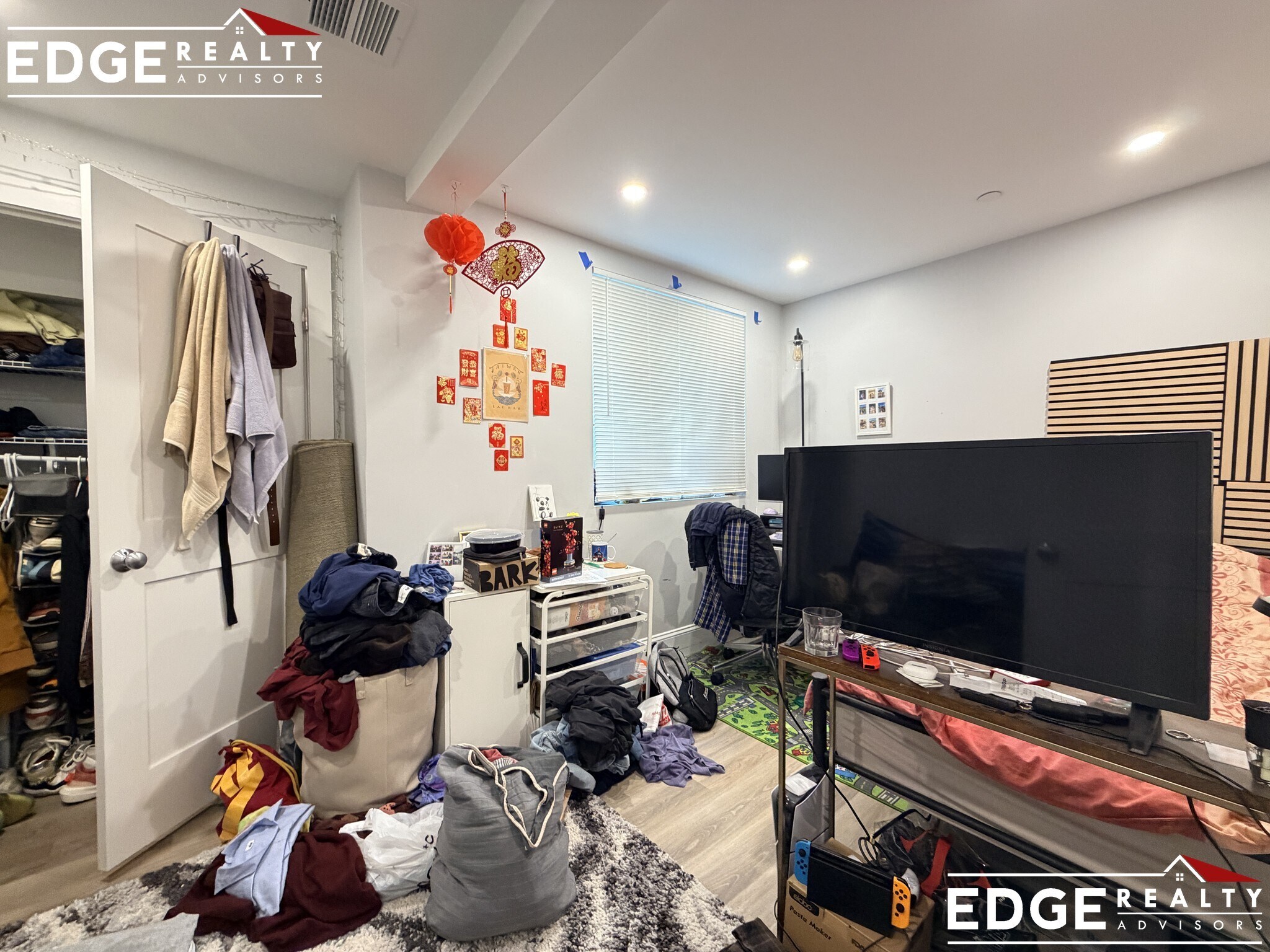 Building Photo - 68 North Beacon St