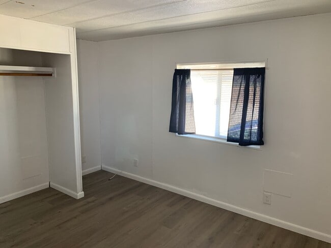Building Photo - Comfy mobile home in Manteca
