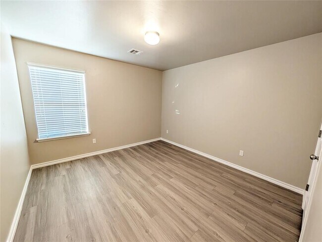 Building Photo - 3332 SE 94th St