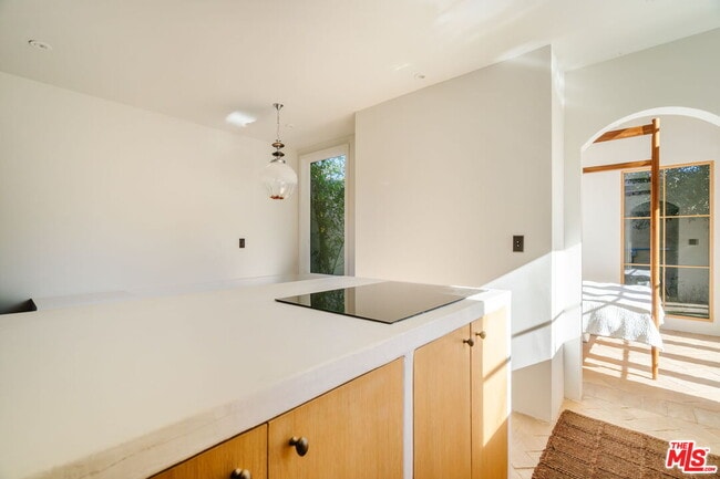 Building Photo - 2640 Clyde Ave