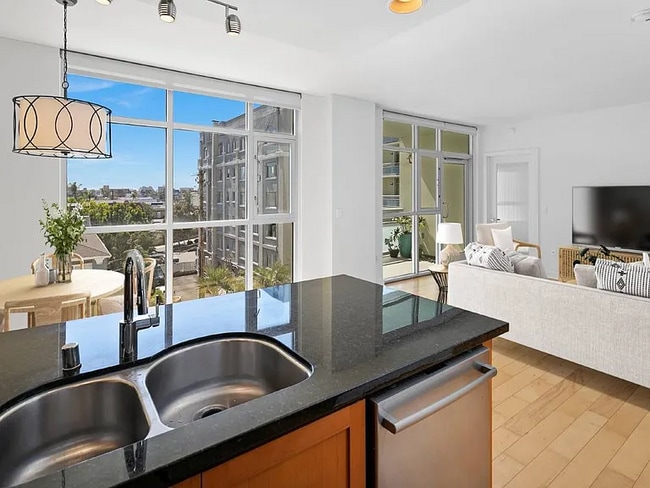 Building Photo - 3812 Park Blvd