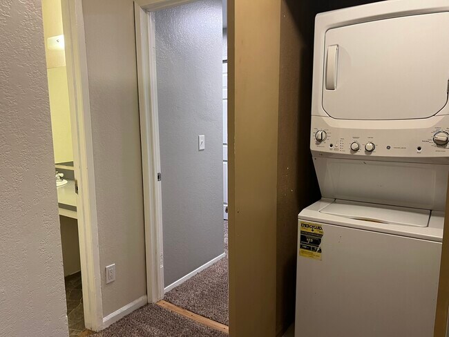 Building Photo - 500 National Ave N