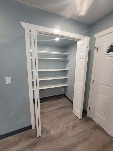 New Pantry - 1034 Bulloch Cir