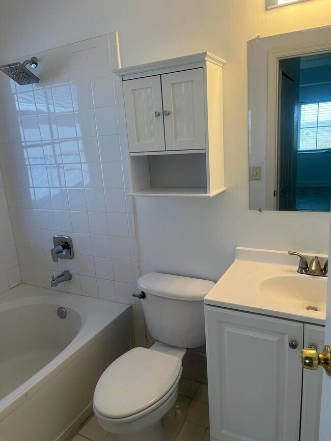 Building Photo - 2137 Shoma Dr