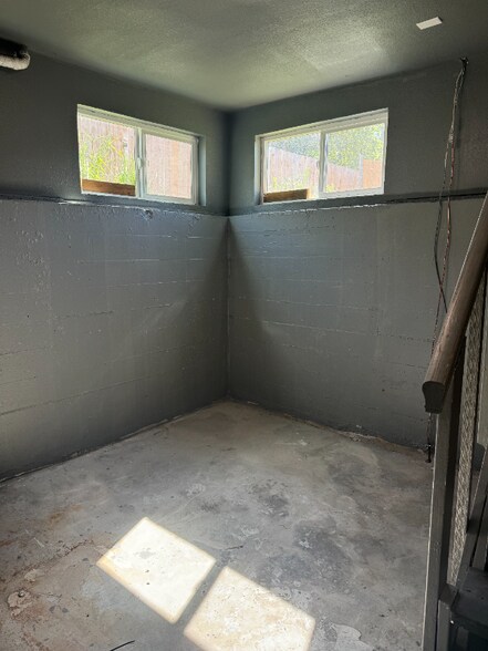 Building Photo - 5429 Delridge Way SW