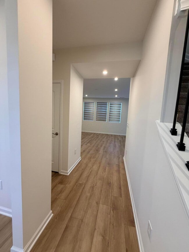 Building Photo - 1315 Red Tail Pl