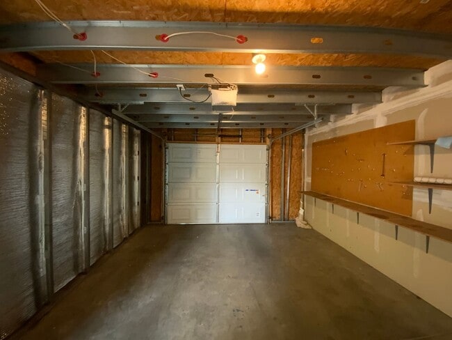 Building Photo - 3 Bedroom Townhome Available Near Albuquer...