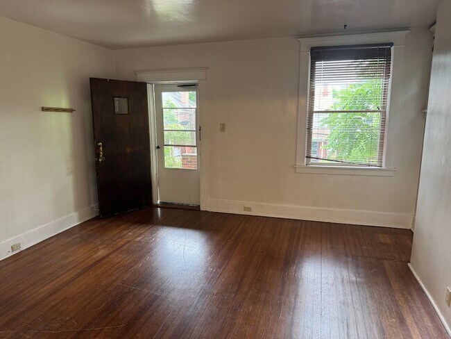 Building Photo - 2309 Eldridge St