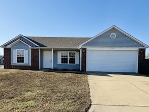 Building Photo - 1101 W 24th St N