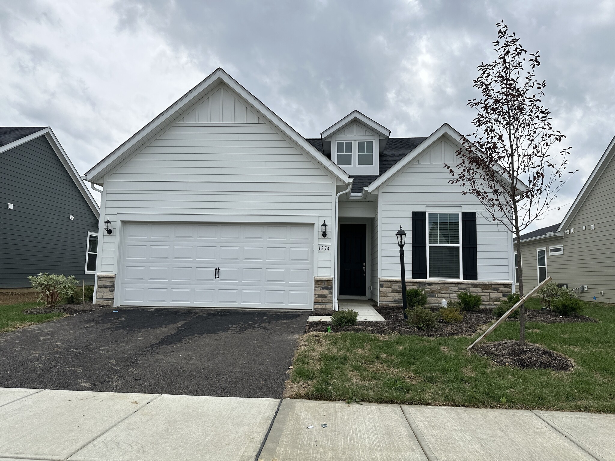 Building Photo - 1254 Fairstone Dr