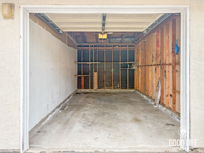 Building Photo - Charming Condo in Desirable Lupine Hills