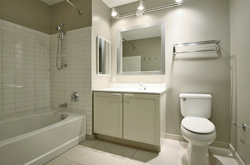 Building Photo - 197 W Randolph St