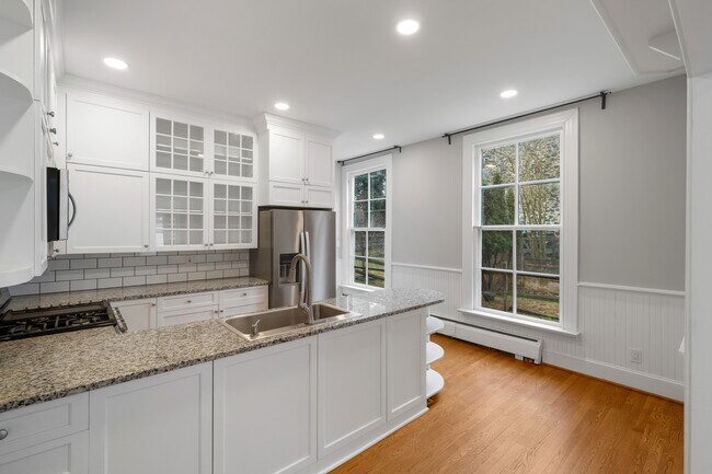 Building Photo - 5116 Wetheredsville Rd