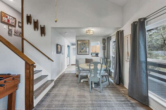 Building Photo - 1142 Amanda-SI ID1351227P