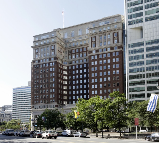 The Phoenix Philadelphia, PA Apartment Finder