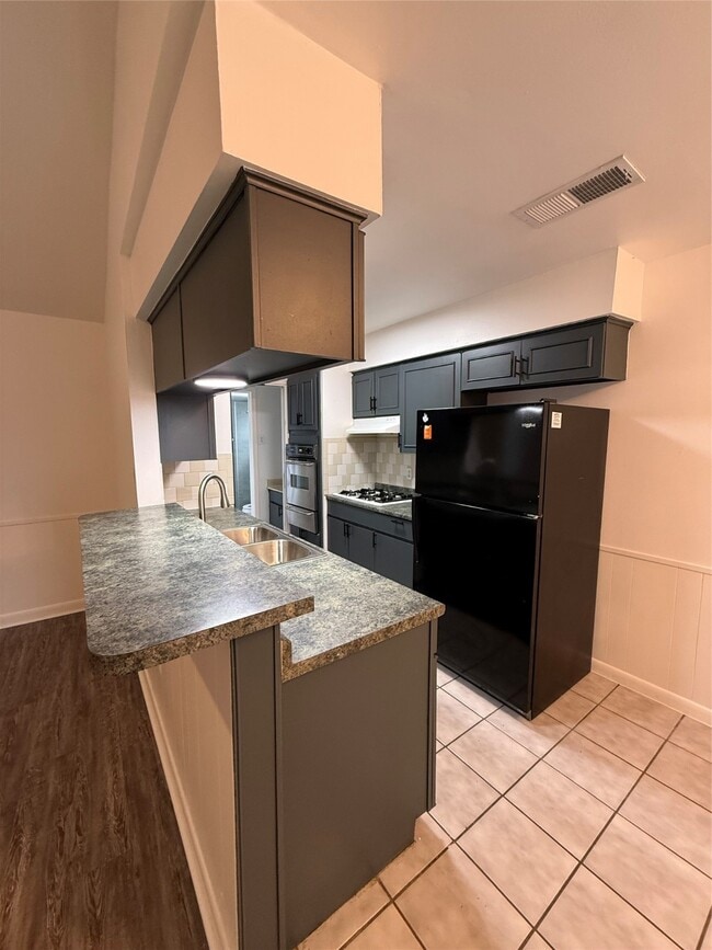 Building Photo - 13319 Forest Knoll St