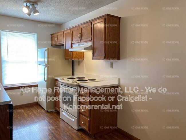 Building Photo - 8002 NW 79th Pl