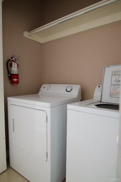 Building Photo - 15 Regal Dr