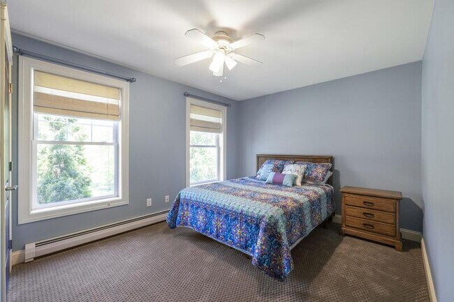 Building Photo - 398 Sam Allen Rd