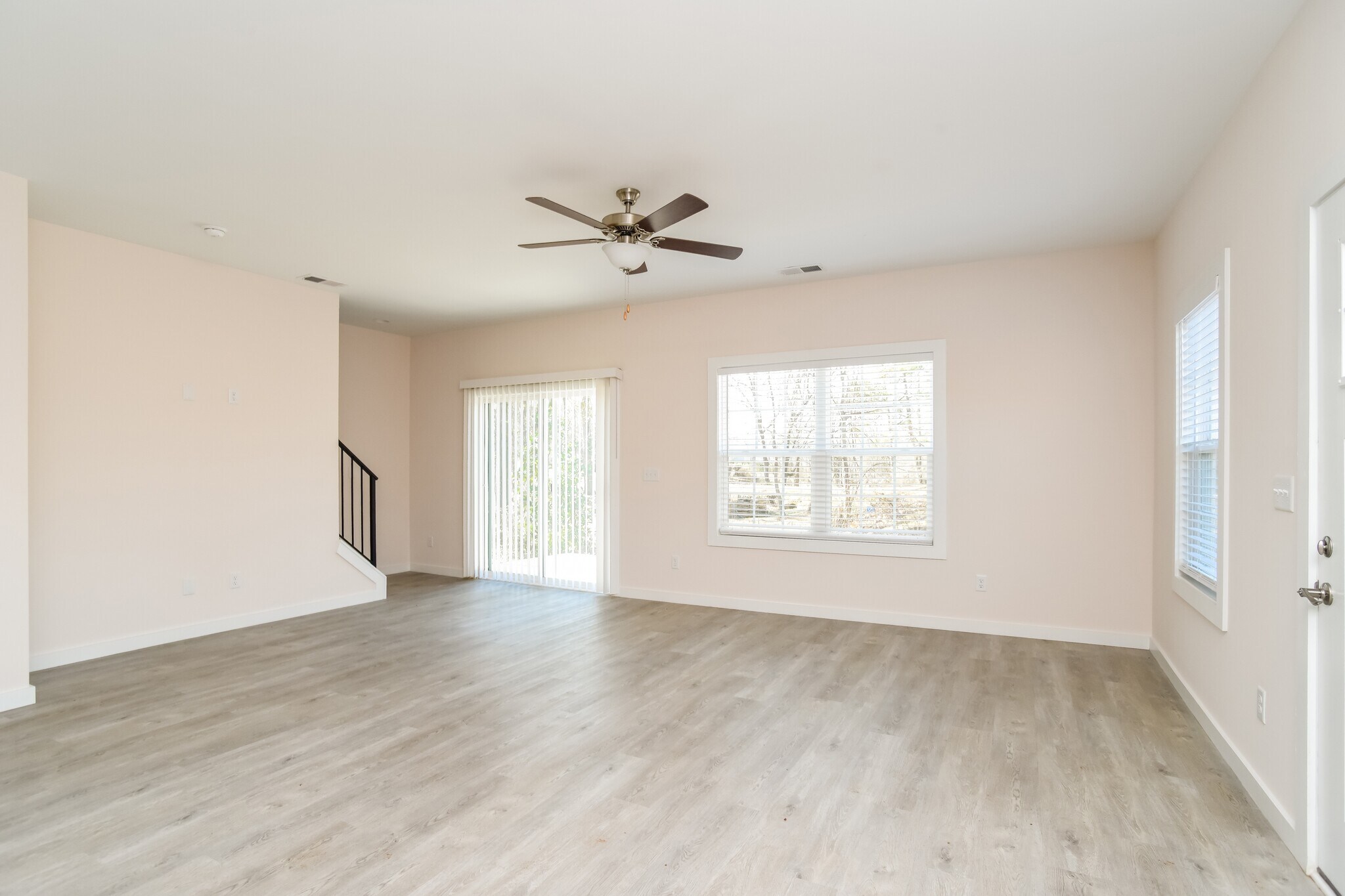 Building Photo - 608 E Texas Ave