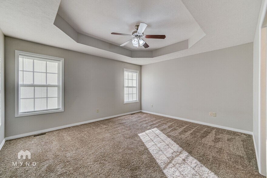 Building Photo - 112 N Peach Brook