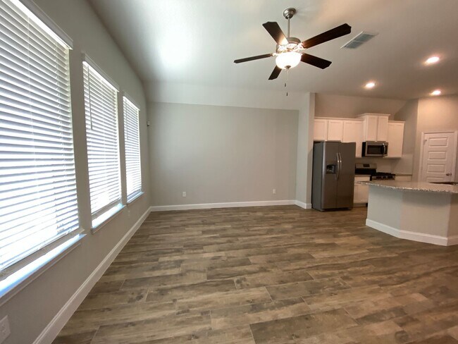 Building Photo - Live Minutes from Historic Gruene and Downtown New Braunfels! 4/3/2 Home in Gruenefield Subdivisi...