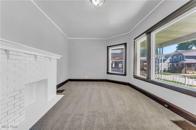 Building Photo - 3882 W 31st St