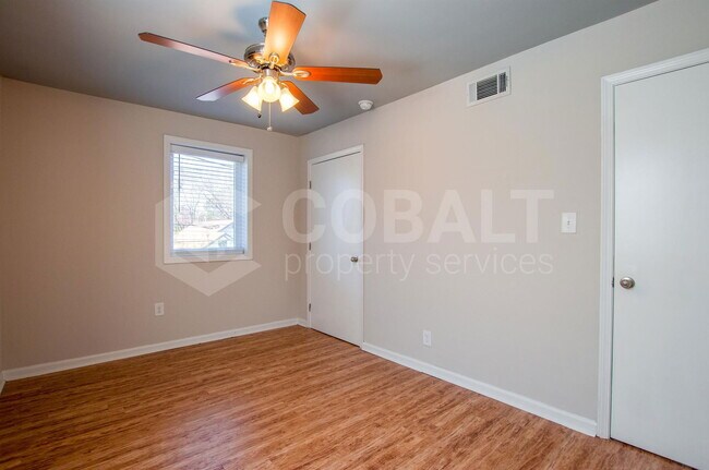 Building Photo - 271 Glen Iris Dr NE