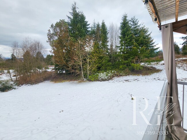 Building Photo - Charming 2-Bed Retreat with Hood Canal Vie...