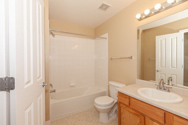 Building Photo - Spacious 3-Bedroom Townhome in Prime South...