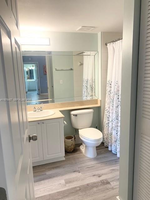 Building Photo - 260 Village Blvd