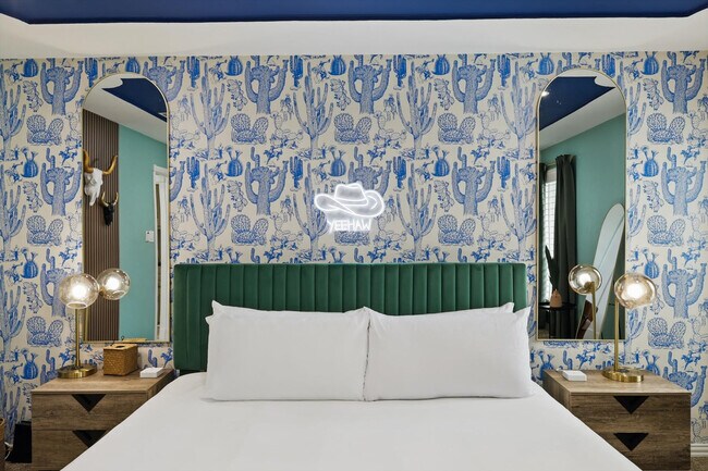 Building Photo - 328 Shawnee Trail